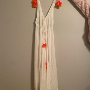 NWT Sundress White Lined Gauze
BROOKE Deep Plunge Maxi Dress
Women's Size XS/S